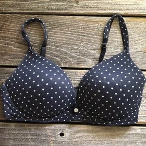 No wire black and white polka dot T-shirt bra 36C
